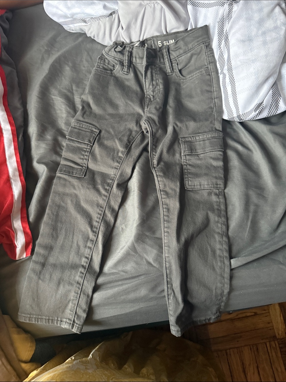 GAP Kids Cargo Jeans in Gray